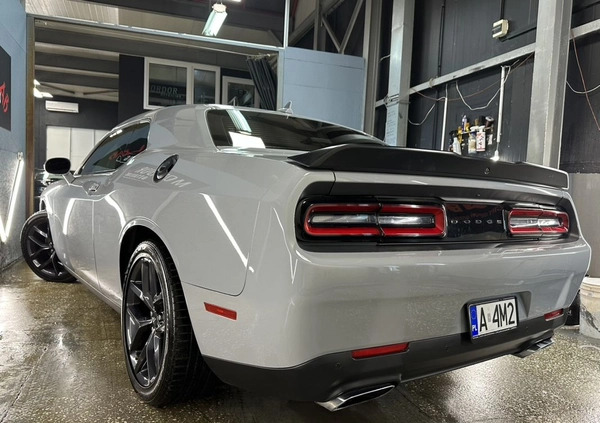 Dodge Challenger cena 185000 przebieg: 24000, rok produkcji 2022 z Legionowo małe 154